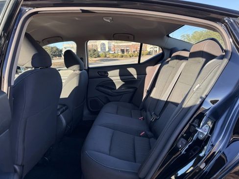 Used 2024 Nissan Altima 2.5 SV image 28