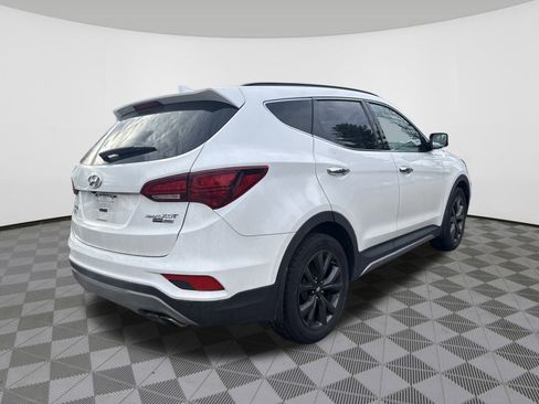 Used 2018 Hyundai Santa Fe Sport image 4