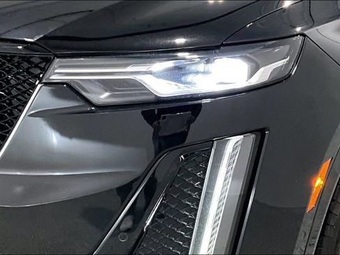 Used 2023 Cadillac XT6 Sport w/ Technology Package image 32