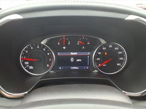 Used 2024 Chevrolet Blazer LT w/ Convenience Package FWD image 14