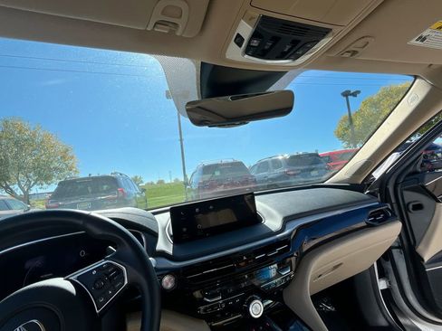 Used 2022 Acura MDX SH-AWD image 31