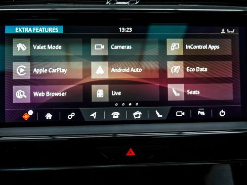 Used 2020 Jaguar XE S image 23