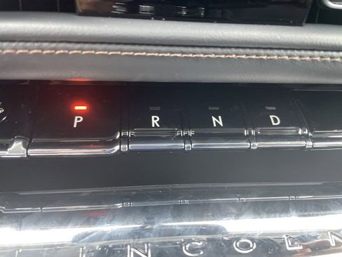 New 2025 Lincoln Aviator Reserve w/ Equipment Group 201A image 13