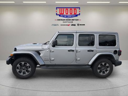 Used 2018 Jeep Wrangler Unlimited Sahara image 6