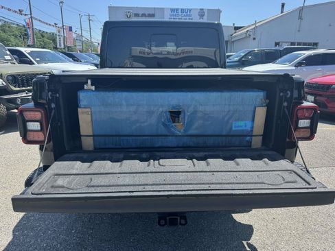 Used 2024 Jeep Gladiator Mojave AWD/4WD image 15