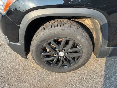 Used 2018 GMC Acadia SLT FWD image 9