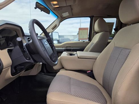 Used 2011 Ford F250 XLT w/ XLT Interior Pkg RWD image 12