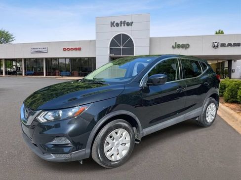 Used 2020 Nissan Rogue Sport S FWD image 1