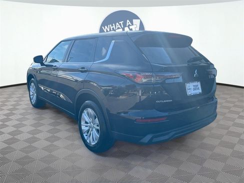 New 2025 Mitsubishi Outlander ES image 5