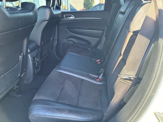 Used 2020 Jeep Grand Cherokee Altitude AWD/4WD image 24