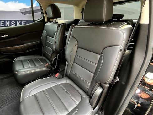 Used 2023 GMC Acadia Denali w/ Black Diamond Edition image 27