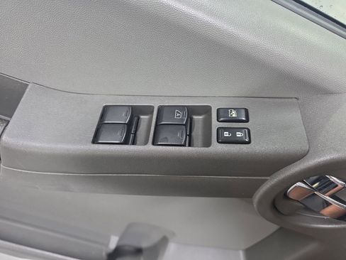 Used 2010 Nissan Xterra S AWD/4WD image 23