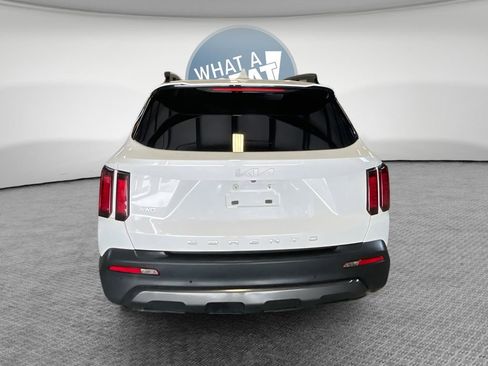 Certified 2022 Kia Sorento S AWD/4WD image 5