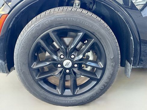 Used 2022 Dodge Durango GT image 31