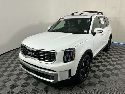 Certified 2024 Kia Telluride SX w/ Towing Package FWD image 7