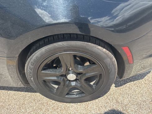 Used 2022 Chevrolet Camaro LT RWD image 13