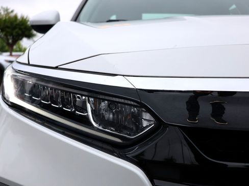 Used 2018 Honda Accord LX image 31