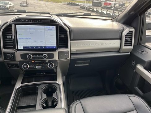 Used 2022 Ford F350 Lariat w/ Lariat Ultimate Package image 19