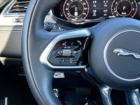 Used 2024 Jaguar F-PACE R-Dynamic S image 11