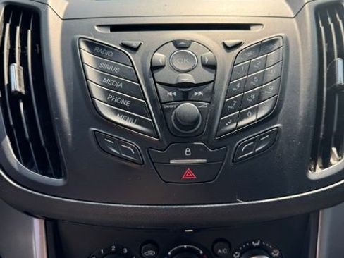 Used 2015 Ford Escape SE FWD image 11