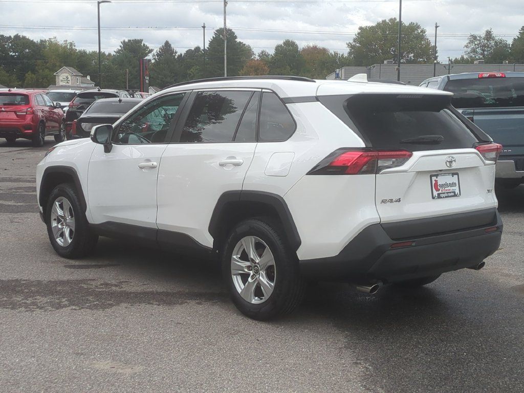 Used 2020 Toyota RAV4 XLE FWD image 7