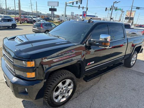 Used 2018 Chevrolet Silverado 2500 LTZ w/ Duramax Plus Package image 6