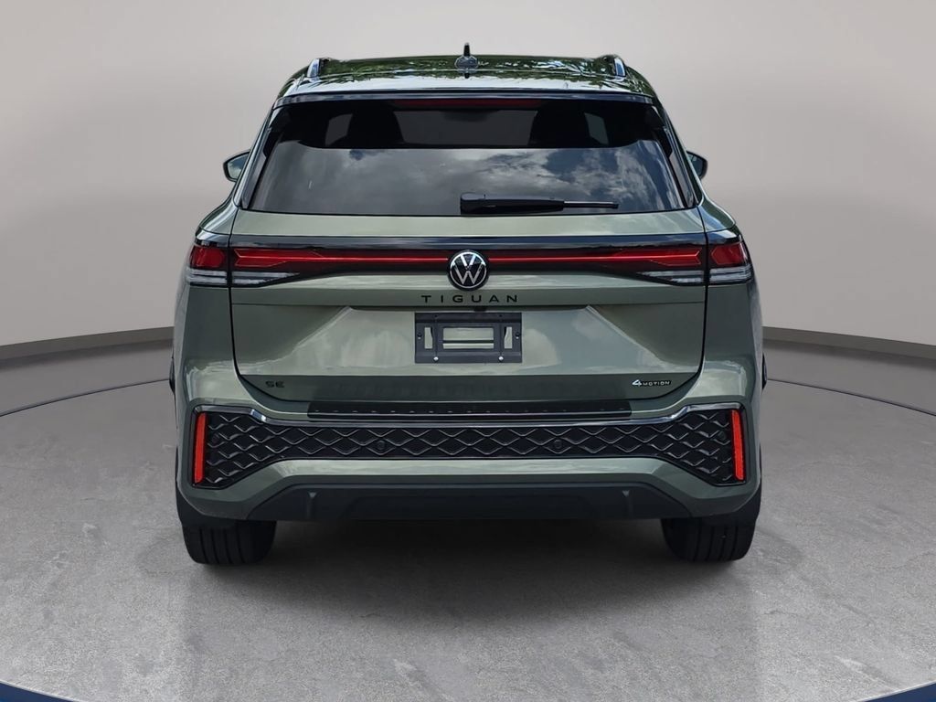 Used 2025 Volkswagen Tiguan SE R-Line AWD/4WD image 6