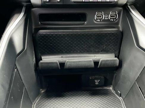Used 2022 RAM 1500 Big Horn AWD/4WD image 36