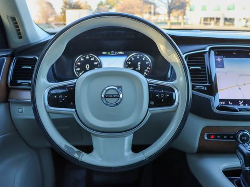 Used 2016 Volvo XC90 T6 Inscription w/ Vision Package image 32
