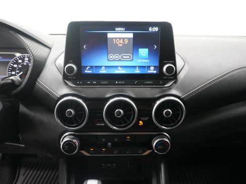 Used 2023 Nissan Sentra SV FWD image 17