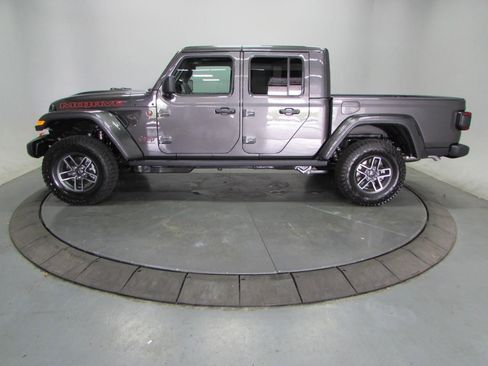 New 2026 Jeep Gladiator Mojave AWD/4WD image 4