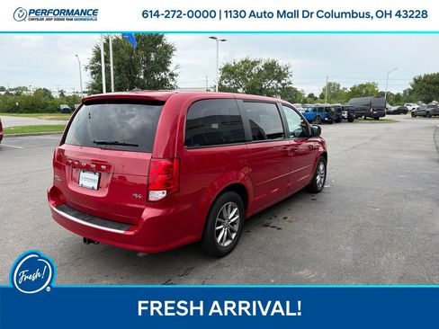 Used 2014 Dodge Grand Caravan R/T w/ Driver Convenience Group FWD image 4