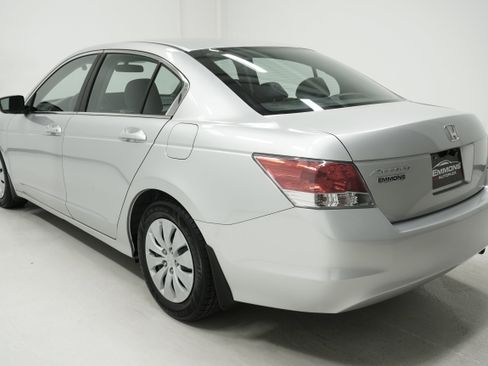 Used 2010 Honda Accord LX image 6