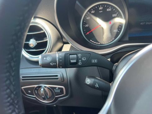 Used 2022 Mercedes-Benz GLC 300 4MATIC image 26