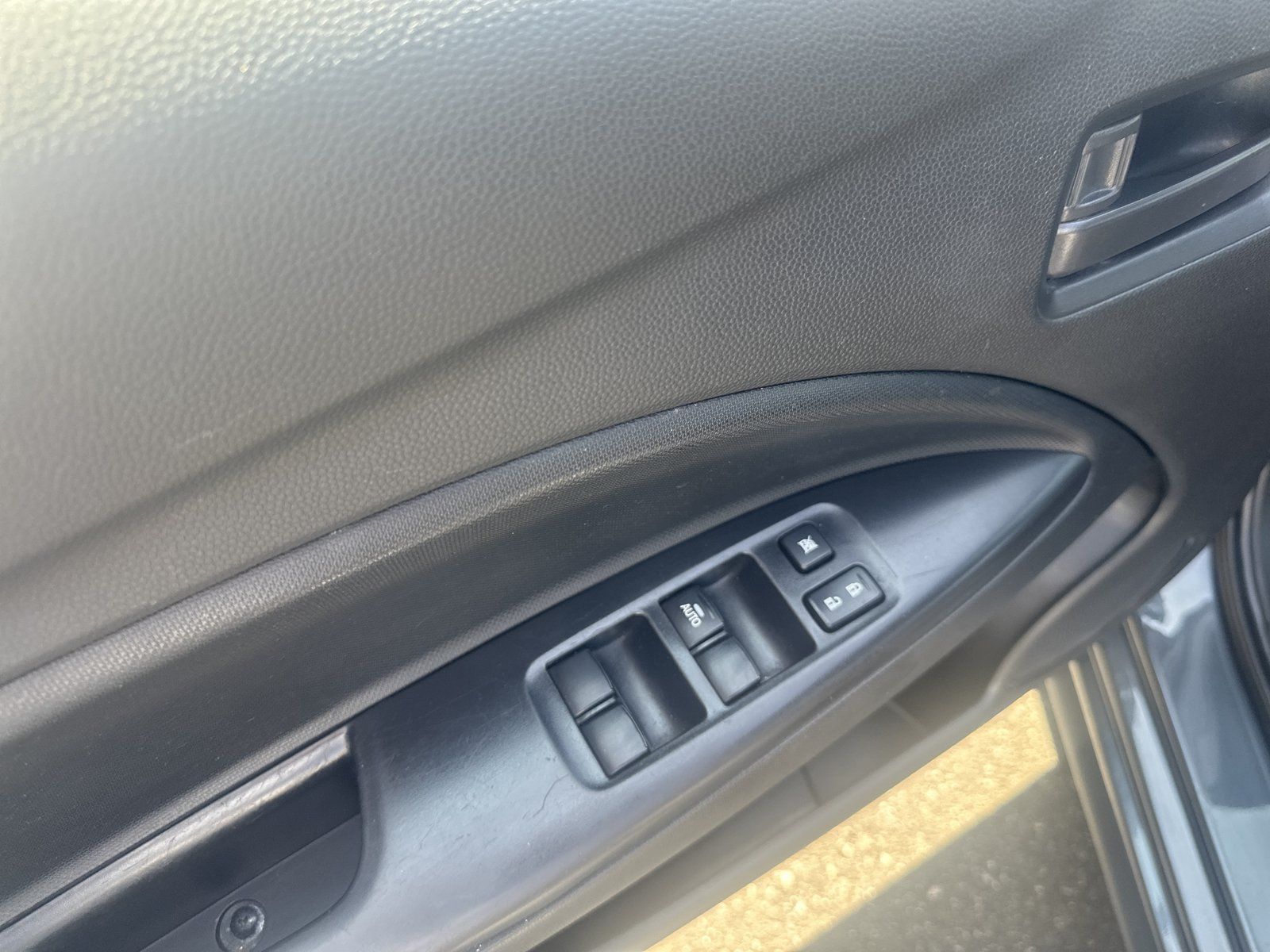 Used 2024 Mitsubishi Mirage ES FWD image 9