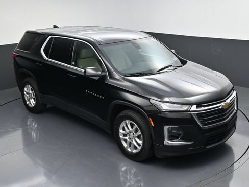 Used 2023 Chevrolet Traverse LS FWD image 43