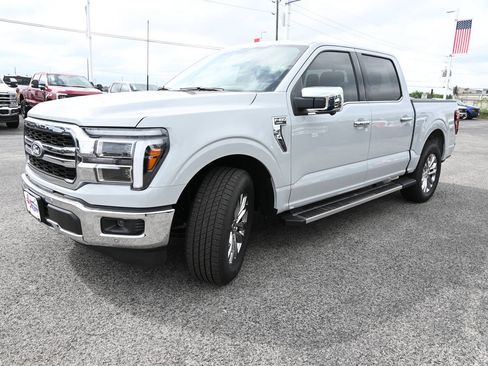 New 2026 Ford F150 Lariat w/ Equipment Group 502A High RWD image 8