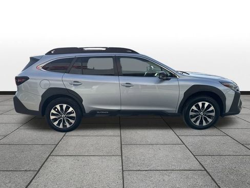 Used 2023 Subaru Outback Limited image 6