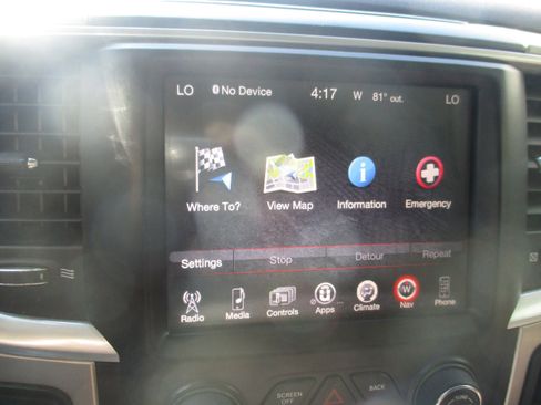 Used 2017 RAM 2500 SLT w/ Luxury Group image 22