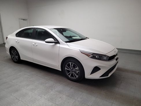 Used 2023 Kia Forte LXS image 11