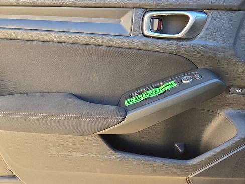 Used 2025 Honda Civic Sport image 15