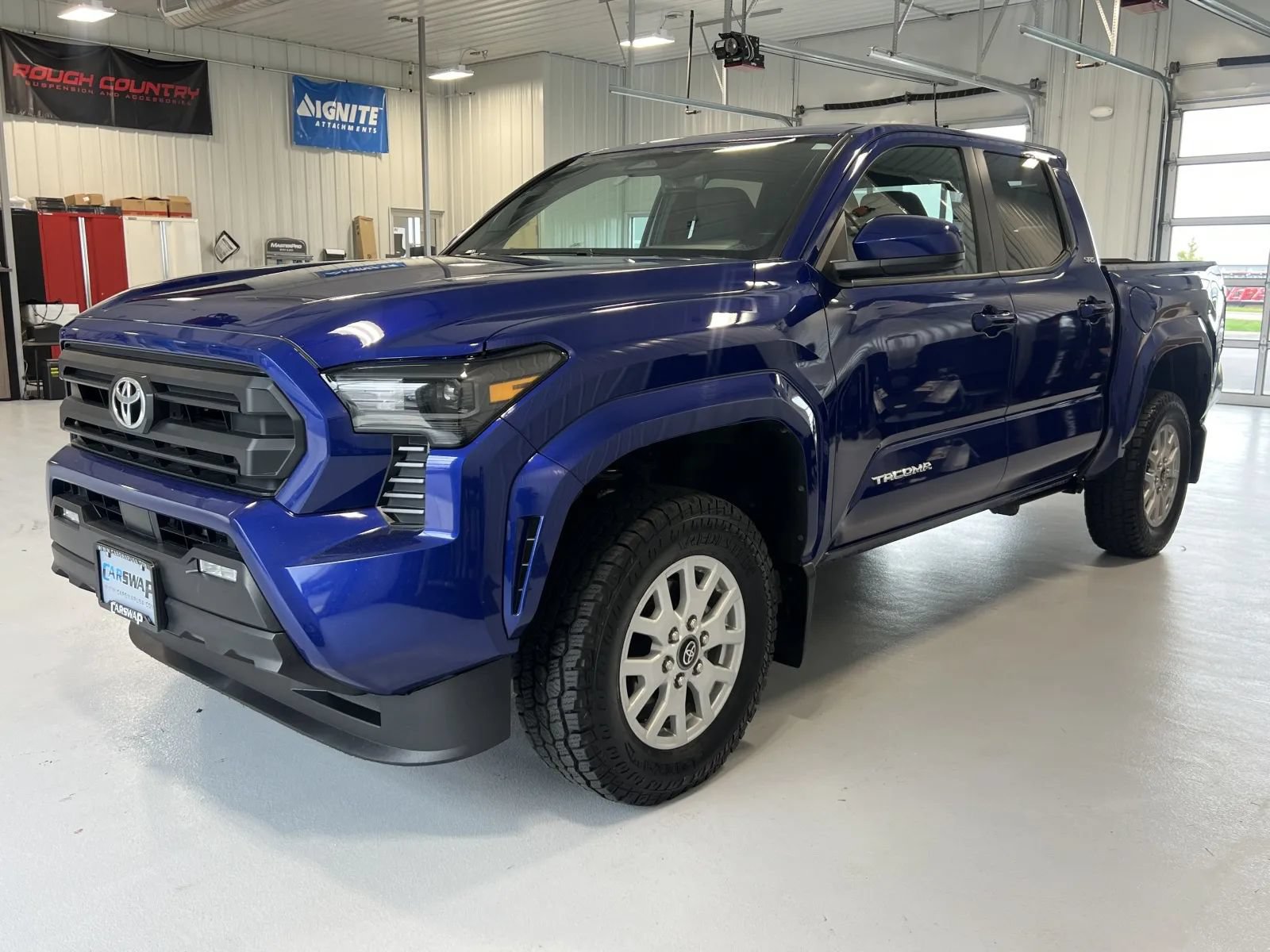 Used 2025 Toyota Tacoma SR5 AWD/4WD image 6