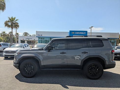 Used 2024 Lexus GX 550 AWD/4WD image 6