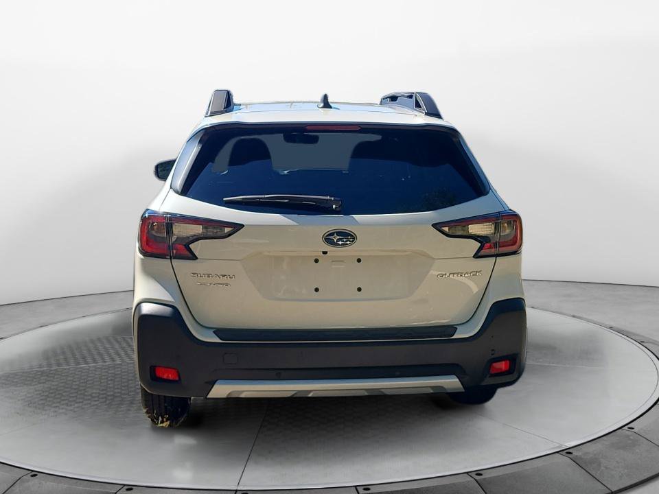 Used 2023 Subaru Outback Limited AWD/4WD image 6