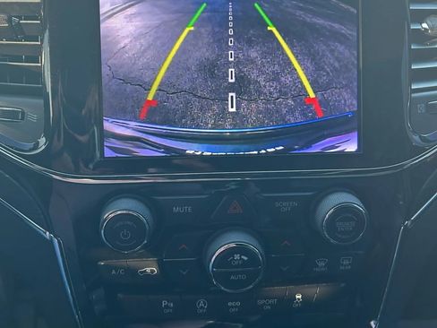 Used 2019 Jeep Grand Cherokee Limited w/ Luxury Group II image 13