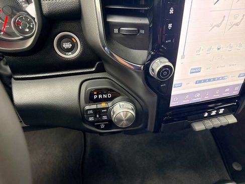 Used 2025 RAM 1500 Laramie AWD/4WD image 21