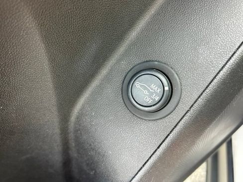 Used 2022 Chevrolet Equinox LT FWD image 17