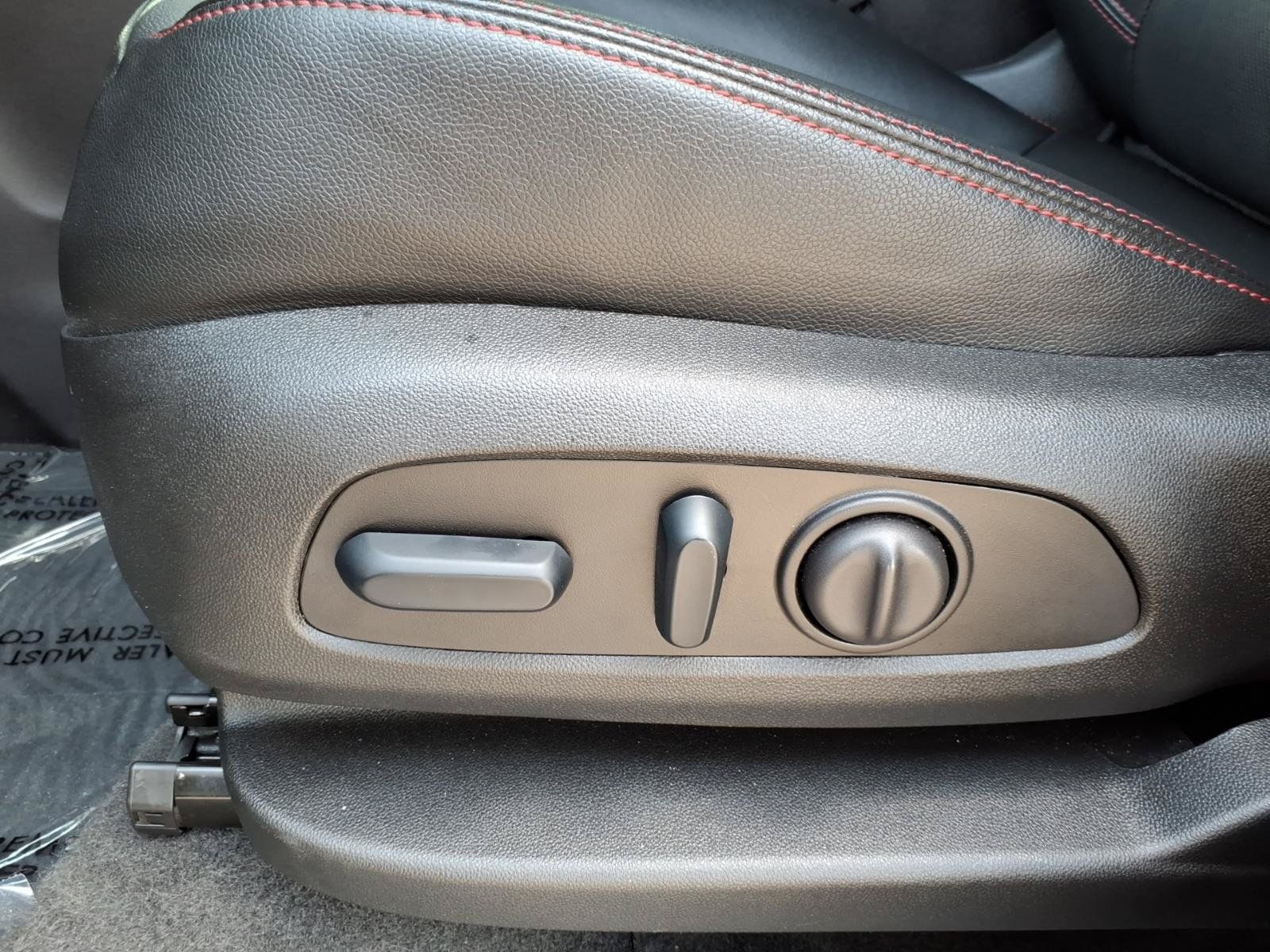 Used 2024 Chevrolet Equinox RS w/ RS Leather Package FWD image 24