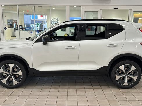 New 2026 Volvo XC40 B5 Plus w/ Protection Package Premier image 8