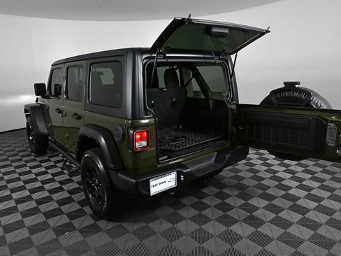 Used 2022 Jeep Wrangler Unlimited Sport AWD/4WD image 28